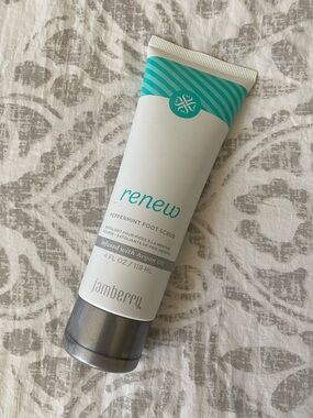 Jamberry Renew Peppermint Foot Scrub